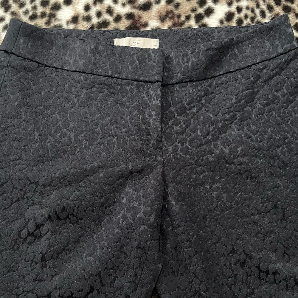 Ann Taylor Loft size 4p women’s black animal print pants - Picture 2 of 8